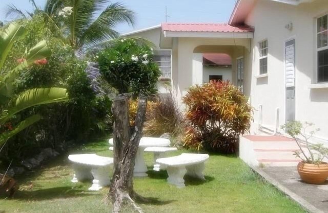 Seabreeze Villa: Best rates. Charming, bright & spacious. Truly a home from home