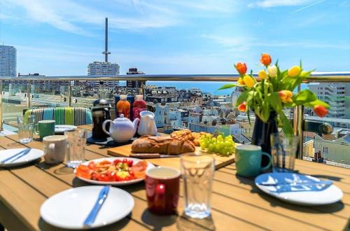 SeaBrighton Penthouse with private sea view roof terraces