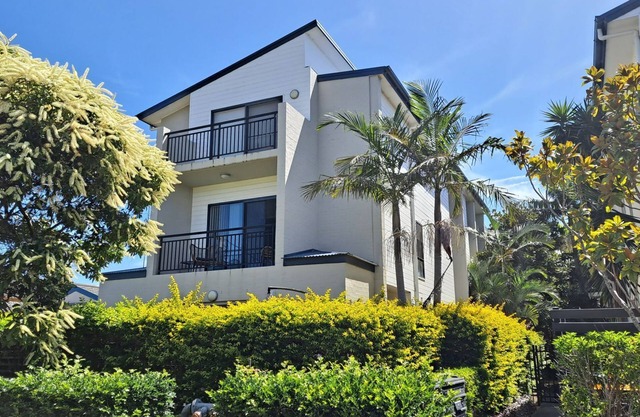 Seachange 5 -If your ready to embrace the seachange lifestyle of Tuncurry, this apartment is for you