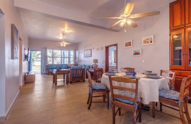 Seafront house in beautiful Corozal Town that sleeps 6 with a fenced-in yard.
