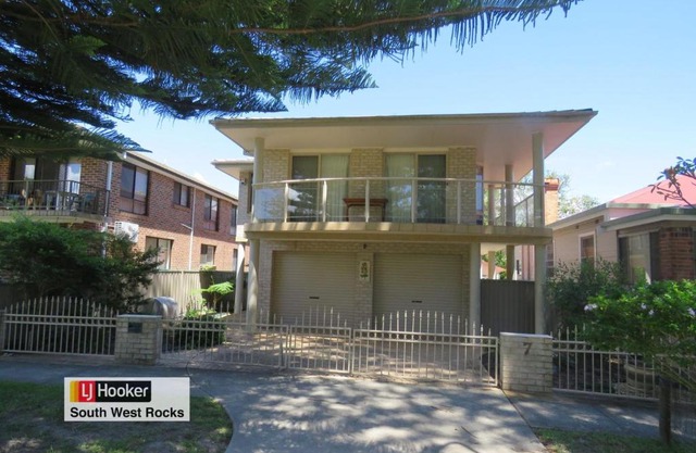 Seas The Day - Modern, Family Home with WI-FI