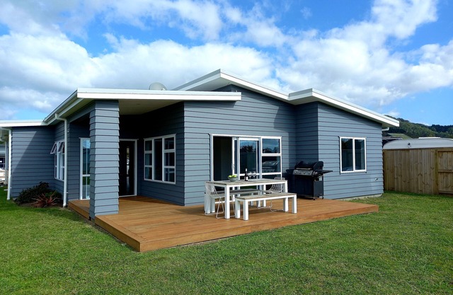 Seascape - Cooks Beach Holiday Home