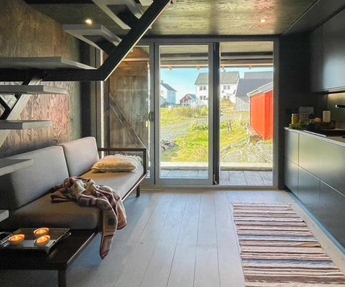 Seaside Boathouse In Veiholmen