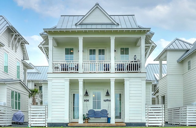 Seaside Cottage with resort pools, golf course views, & beach gear