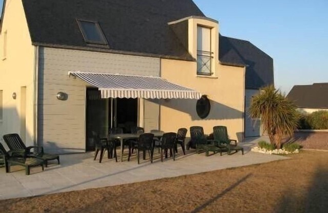 Seaside house 8 people, garden, 2 volcanoes and 4 bikes (2 with baby carrier) Internet