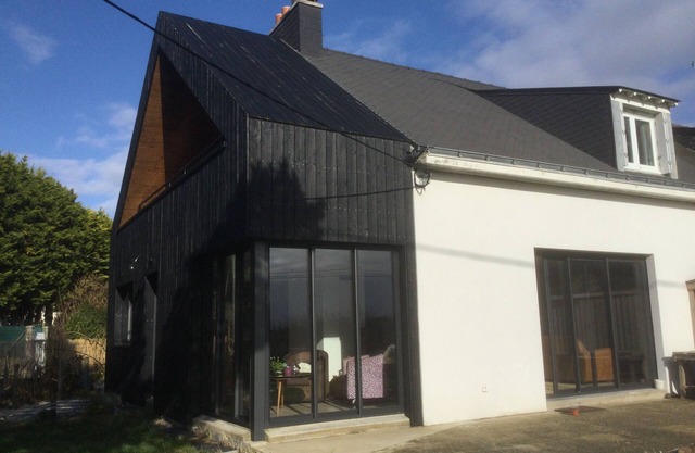 Seaside house entirely renovated, facing the sandy beach