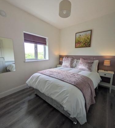 Seaside Retreat - 4 Guests - Near Aran Islands