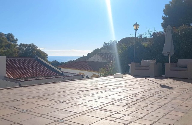 seaview apartment close to beach and center