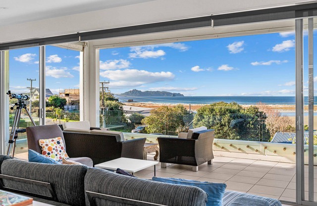 Seaview - Mangawhai Heads Holiday Home