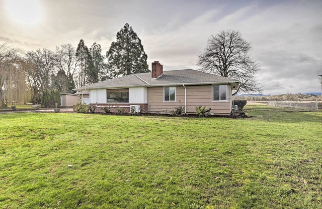 Secluded Albany Escape, Pet Friendly w/Fee