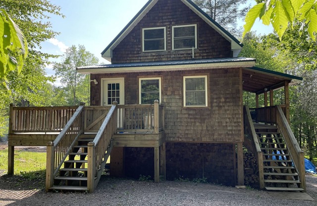 Secluded Cabin near Ricketts Glen and Worlds End State Parks