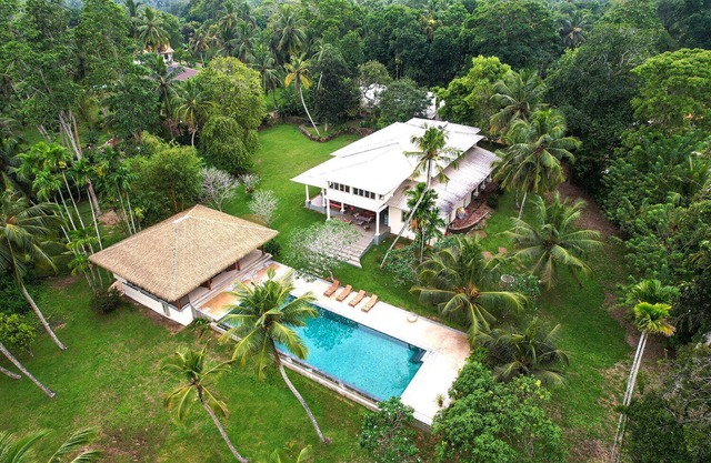 Secluded Costal Villa - Tropical Bliss in the heart of Miripenna