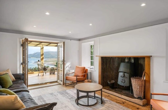 Secluded Cottage w/Expansive Sea Views & Garden