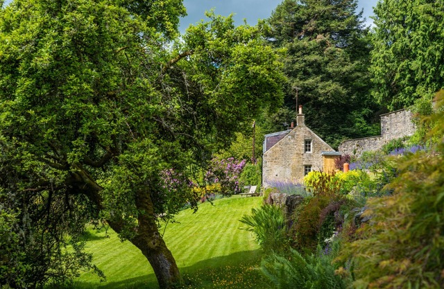 Secluded country retreat situated next to a magnificent walled garden at The Yair