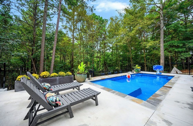Secluded | Dog Friendly | Heated Pool | Hot Tub