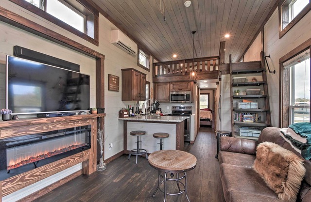 Secluded Morganton Tiny Home w/Grills!