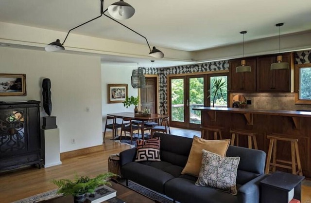Secluded nature retreat - 60 acres with private lake