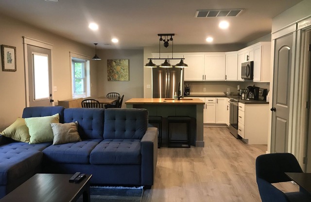 Secluded Newly Renovated Cottage