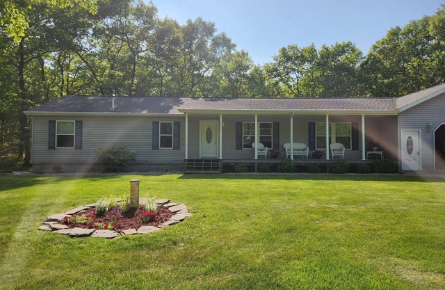 Secluded private home with golf cart to take you to the beach!