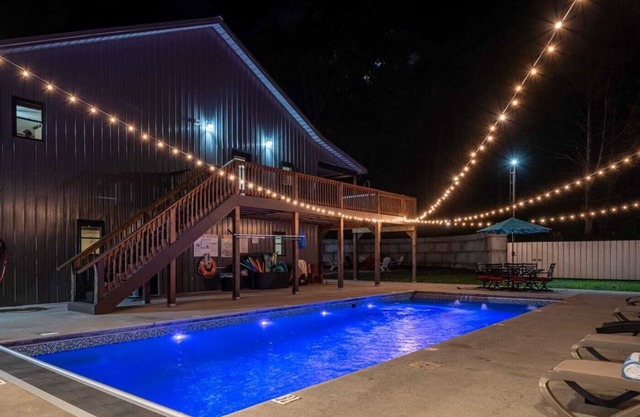 Secluded Private Cabin with Pool, hot tub, fireplace & so much more