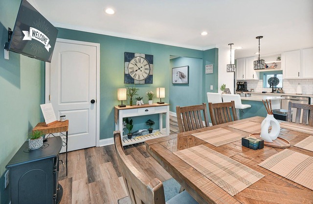 "Secluded Ranch Oasis: Elegance Meets Comfort!" Prvt Parking, WiFi,