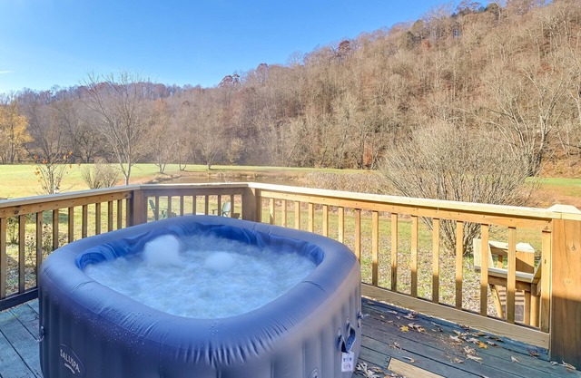 Secluded Retreat: BBQ, Lawn Games, & Fire Pit!