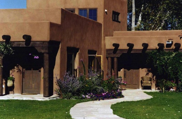 Secluded River Paradise –Wedding Parties Welcome! The Perfect Couple's Retreat!