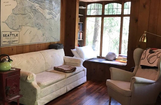 Secluded Tree-Top Cabin on West Seattle Waterfront