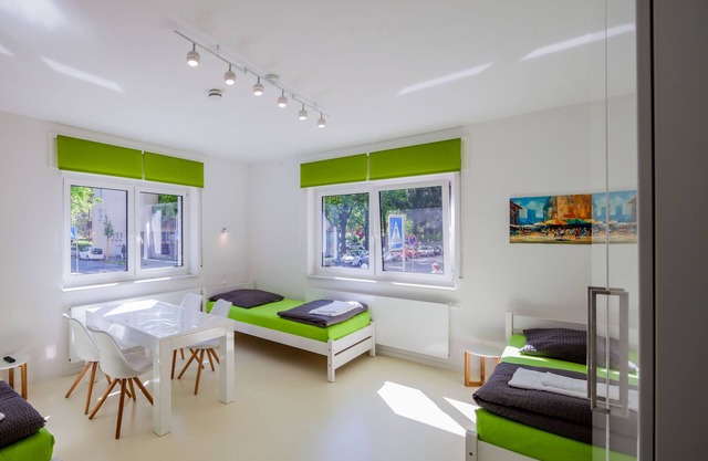 SecondHome Stuttgart: 2 very nice vacation apartments in Esslingen for up to 17 pers