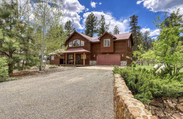See Fall's Changing Colors! Forest View House: Cozy Cabin with Huge Deck, Mountain Views!