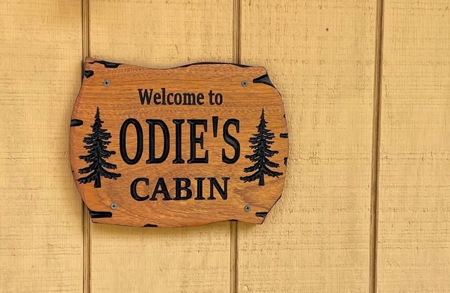 See the Fall Colors - Odie's Cabin - A Northwoods Get Away