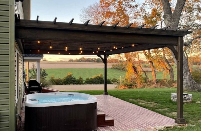 See Wild Deer From The Front Porch! *With Hot-Tub*