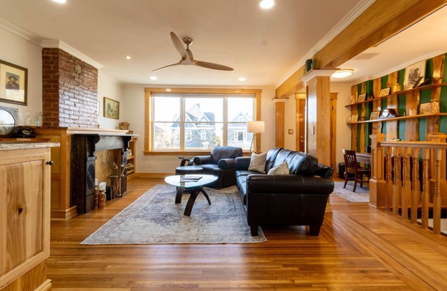 Seeing is Billieving! Look at this luxury 2BR