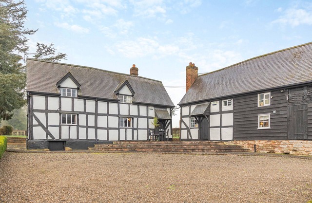 Segrave - Two Bedroom House, Sleeps 4