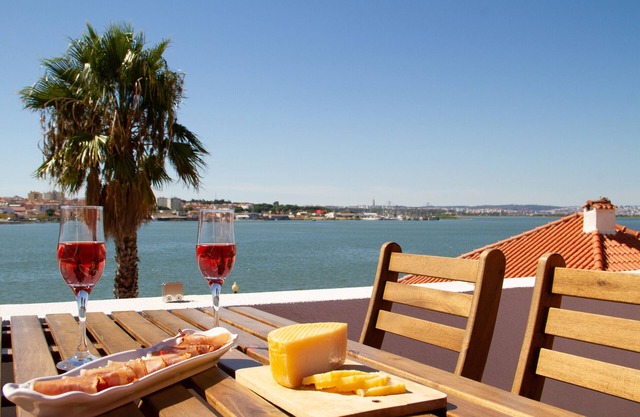 Seixal Bay Apartments - Loft