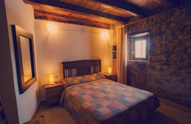 Self catering Masia l'Arà for 16 people