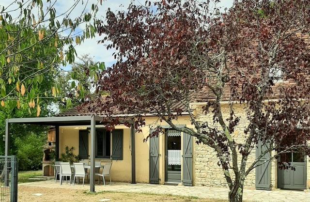 Self-catered Gite located in a hamlet, 1km from the village, pleasant location