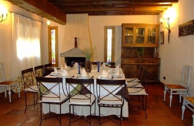 Self catering La Chatarrería de Ferreros for 16 people