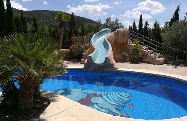 Self catering Casita de montaña con piscina for 4 people