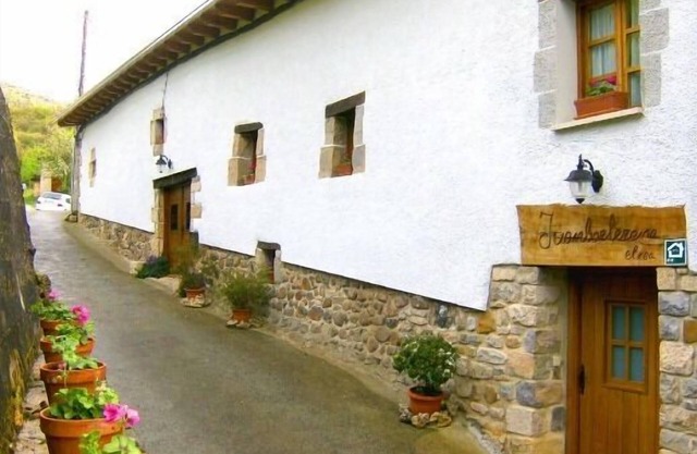 Self catering Juanbarterena for 10 people