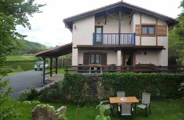 Self catering Labakia for 6 people