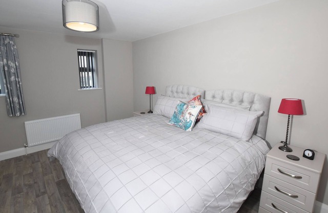 Self Catering Three Bedroom Apartment - Homestead Hillsborough