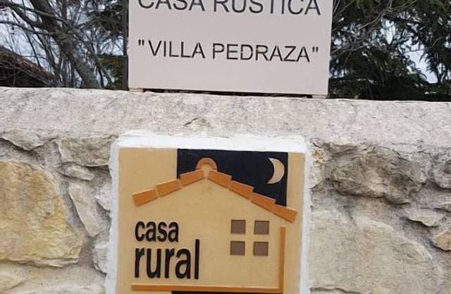 Self catering Villa Villa Pedraza for 8 people