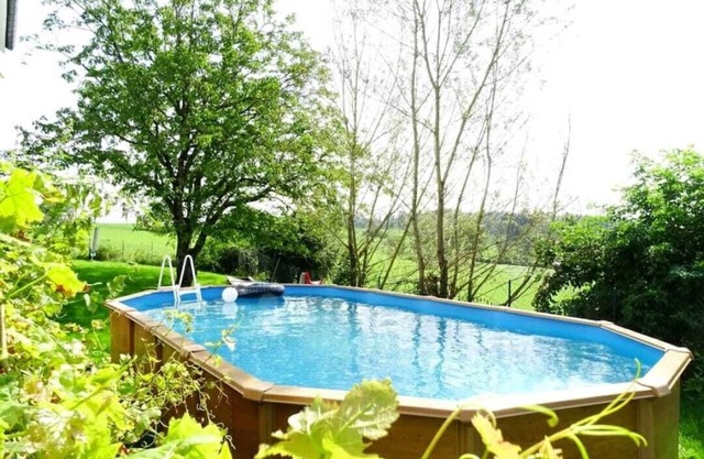 Self-contained apartment - green landscape (pets welcome)