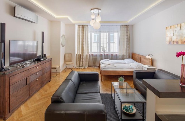 Selinor Old Town Apartments