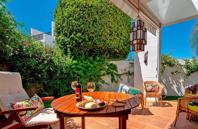 Semi-detached villa in exclusive residential complex with shared pool