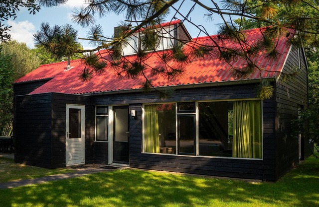 Semi-detached bungalow for 5 persons