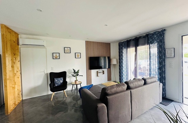 Semi-detached house ELM Wifi Peaceful Ideal stay Family, Friends and Work