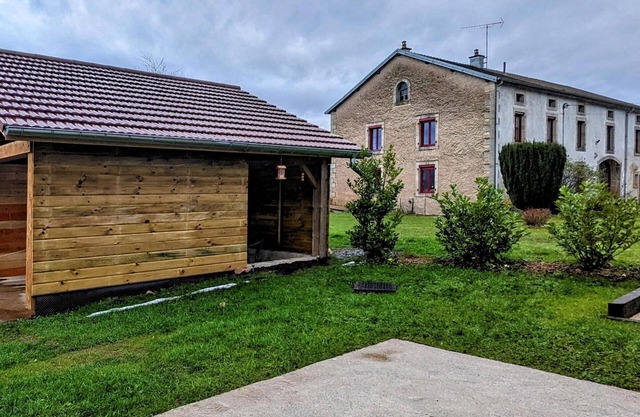 Semi-detached house with terrace, WIFI, parking, and pétanque court