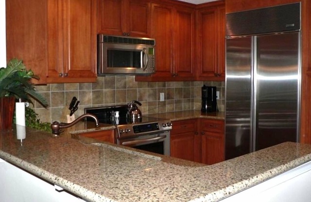 Sept and Oct are beautiful here! Peaceful 3BR-2BA condo on ICW. 5 min to beach!